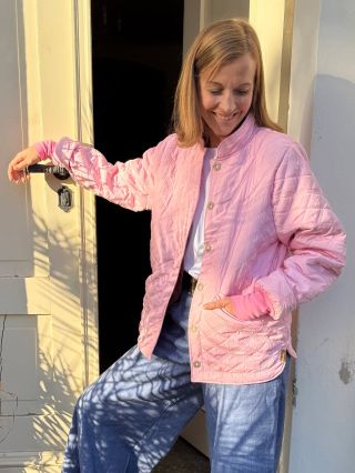 ✨ Včera jsem od švadlenky dostala novou Grétu a hned večer ji vzala s sebou na prodej do Petrovic – a ani se nestihla...